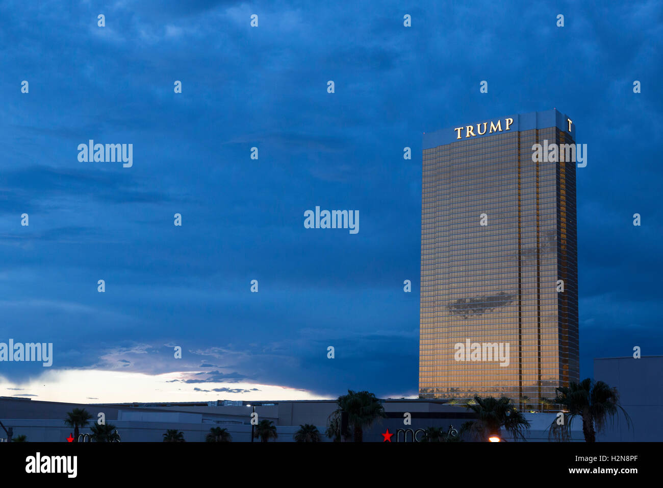 Las Vegas, Nevada - The Trump Hotel Stock Photo - Alamy