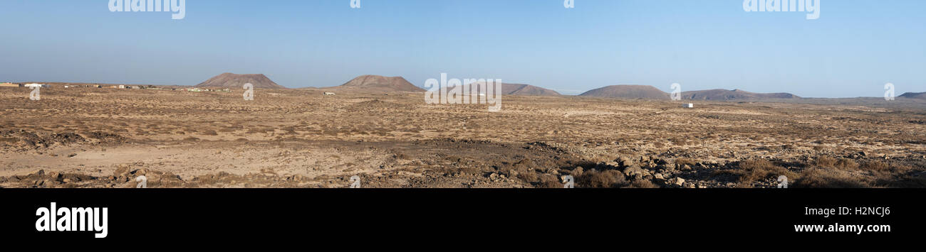 Fuerteventura, Canary Islands, North Africa, Spain: desert landscape and panoramic view of the mountains around the village of Majanicho Stock Photo