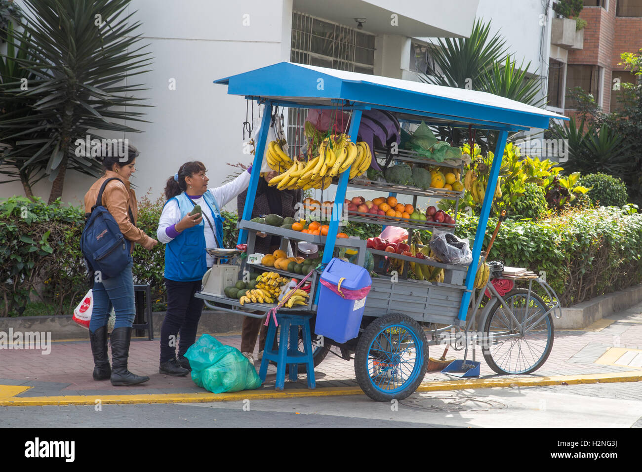 Mobile food cart hires stock photography and images Alamy