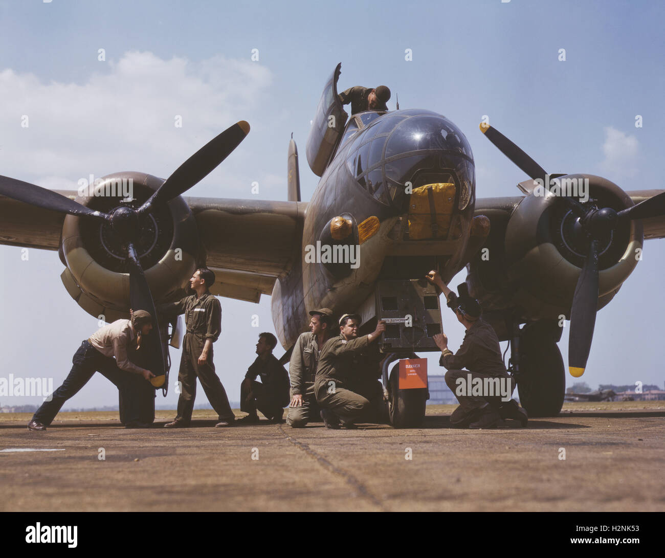 Mechanics Servicing A-20 Bomber, Langley Field, Langley Air Force Base, Hampton, Virginia, USA, Alfred T. Palmer, U.S. Office of War Information, July 1942 Stock Photo