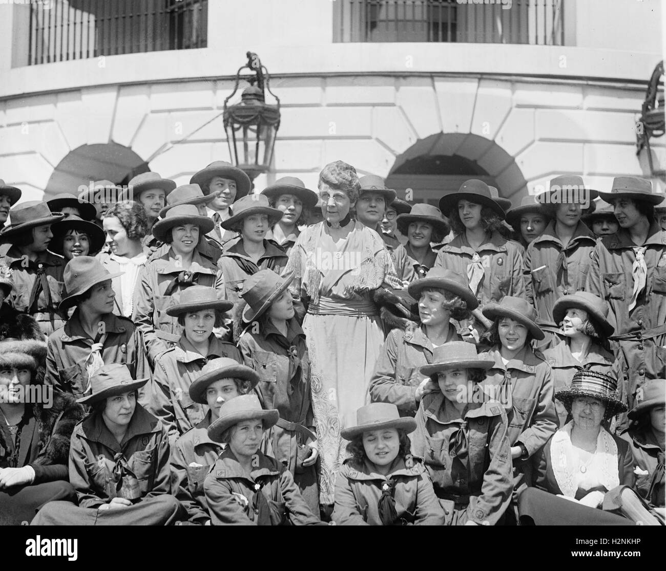 First Lady Florence Harding with Girl Scouts at White House, Washington DC, USA, National Photo Company, April 1922 Stock Photo