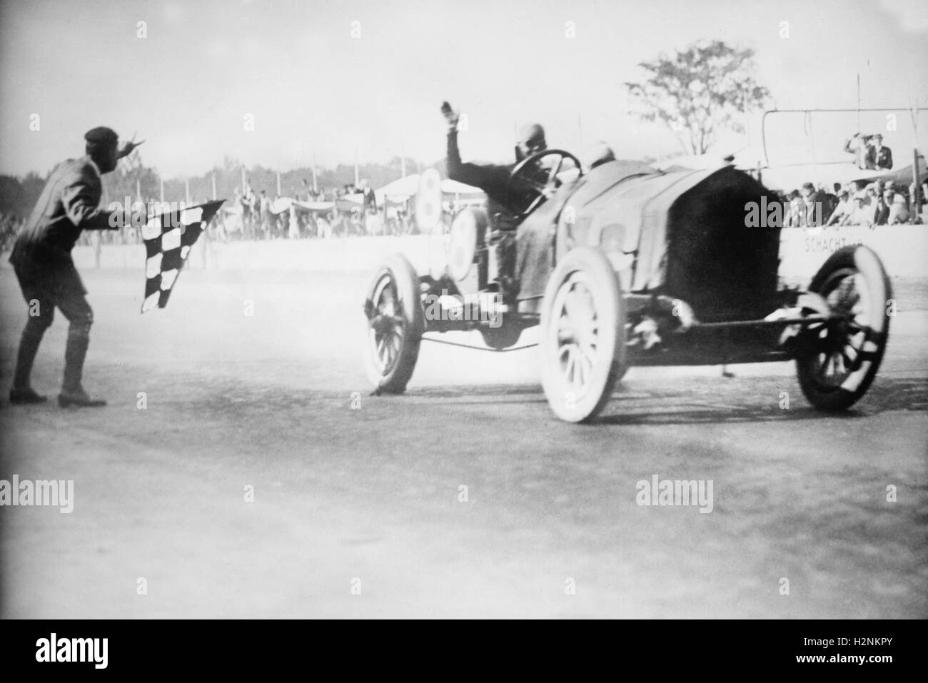 Joe Dawson Winning Indianapolis 500-Mile Race, Indianapolis, Indiana, USA, Bain News Service, May 30, 1912 Stock Photo