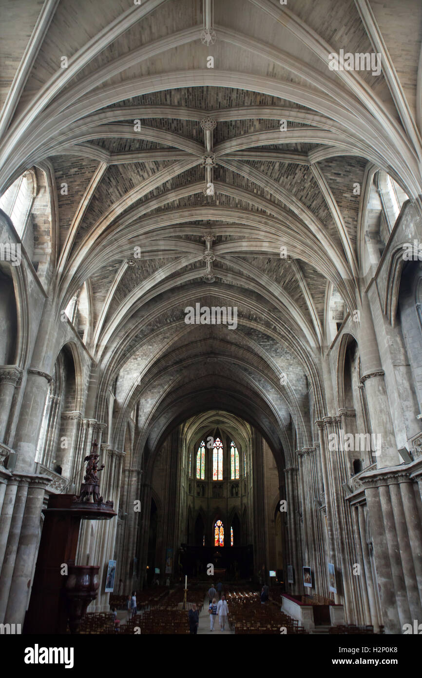 Main aisle of the Bordeaux Cathedral in Bordeaux, Aquitaine, France. Stock Photo