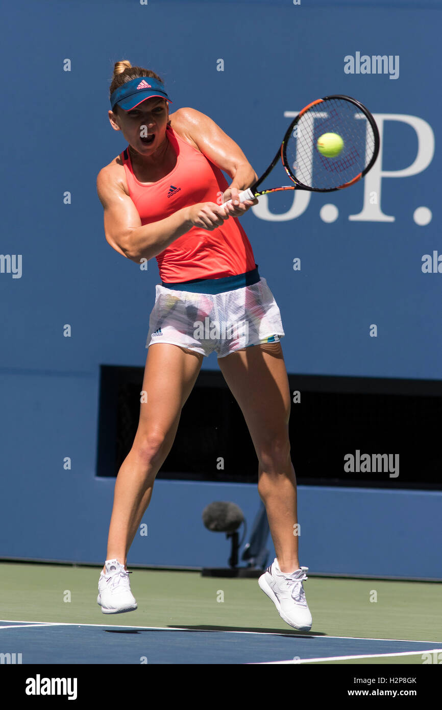 Simona Halep (ROU) competing in the 2016 US Open Stock Photo - Alamy
