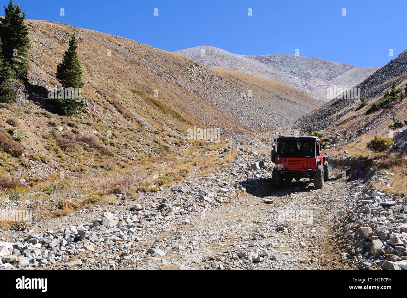 Jeep on a Colorado high country trail in the Rocky Mountains, the Baldwin Gulch Road or road 277 in Chaffee County Stock Photo