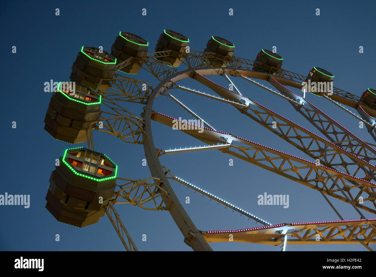 Giant Ferris Wheel In Fun Park On Night Sky Stock Photo Alamy
