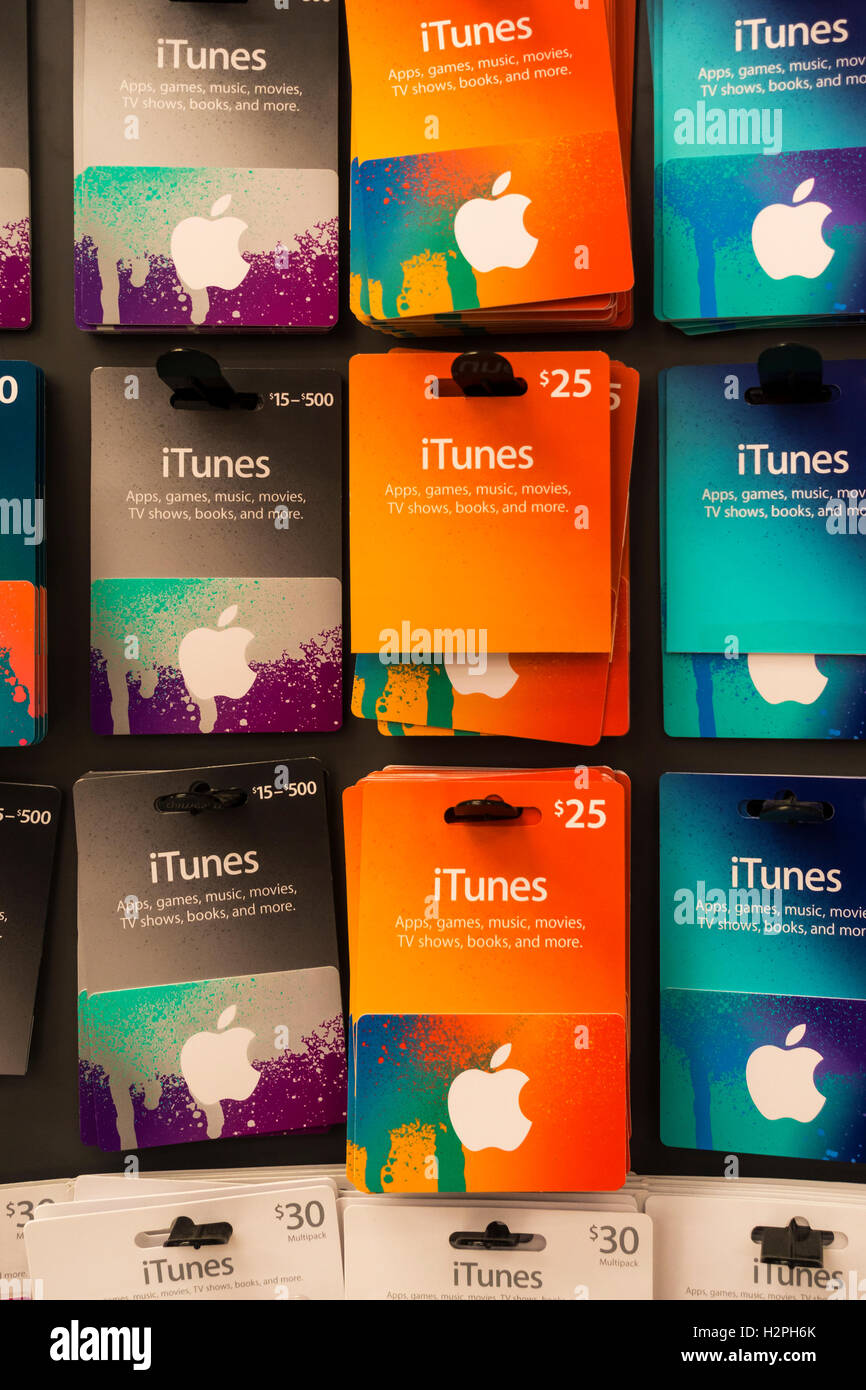 App Store and ITunes Gift Card Editorial Photography - Image of