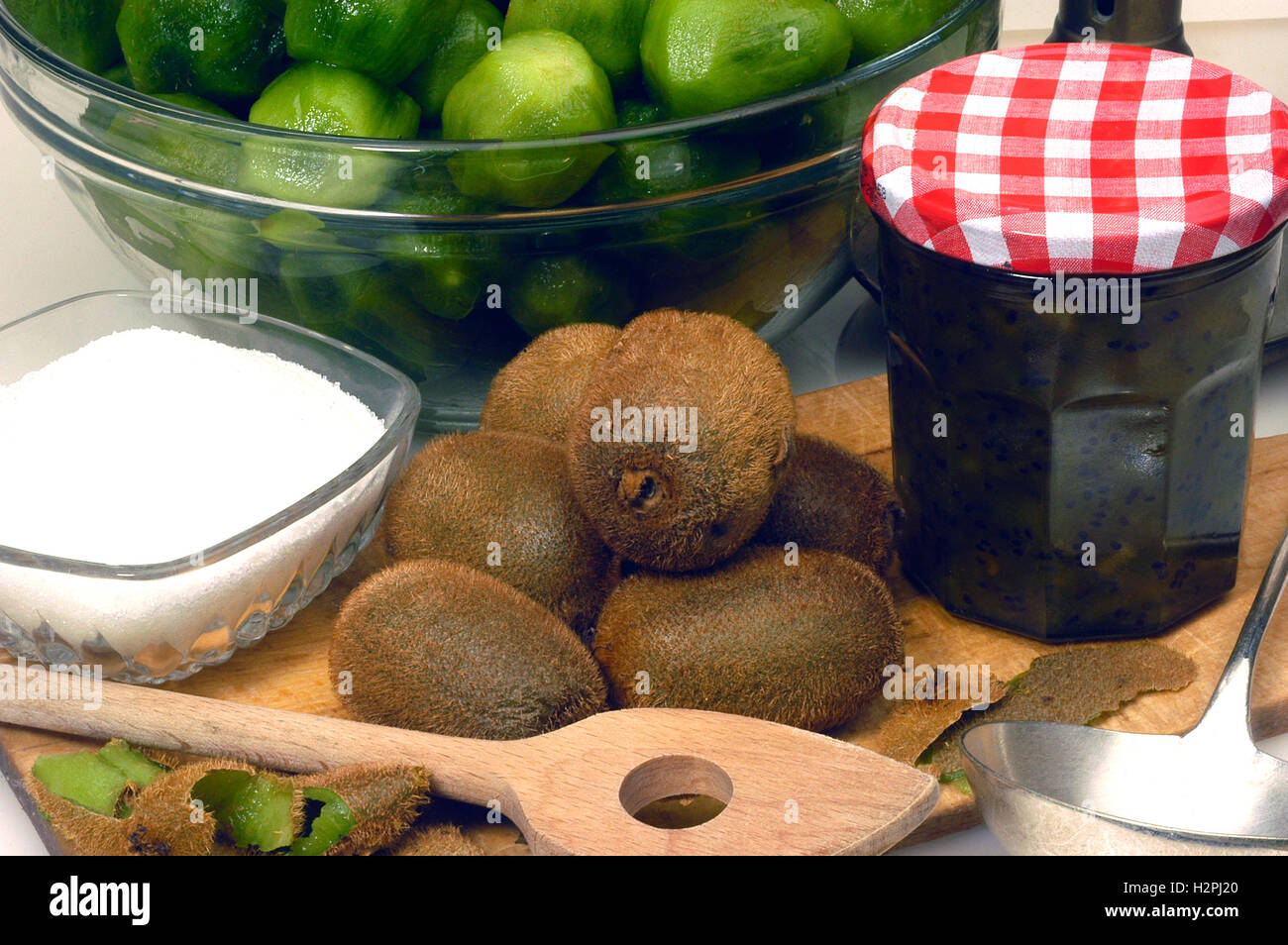 Still life on the preparation of the kiwi jam Stock Photo Alamy