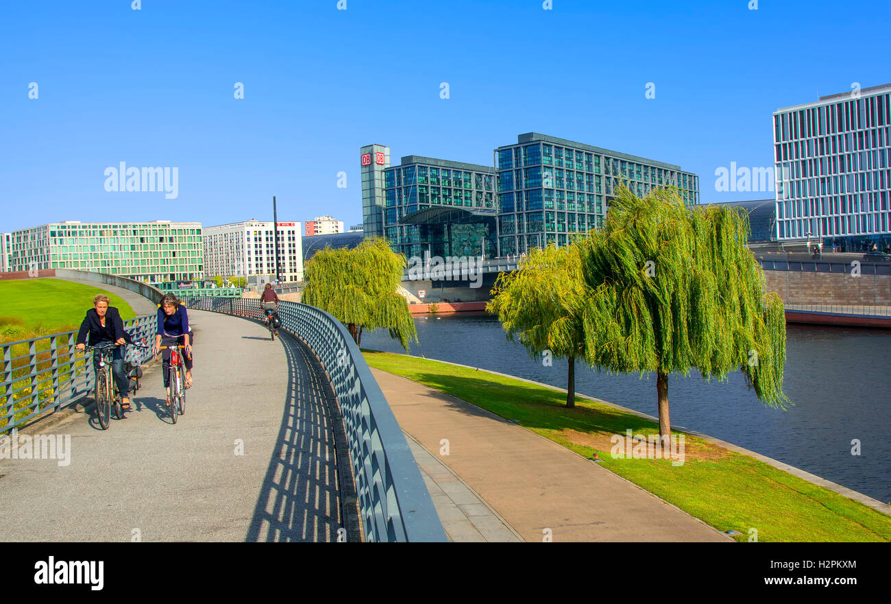 The Spree river and the Central railway station in Berlin Stock Photo