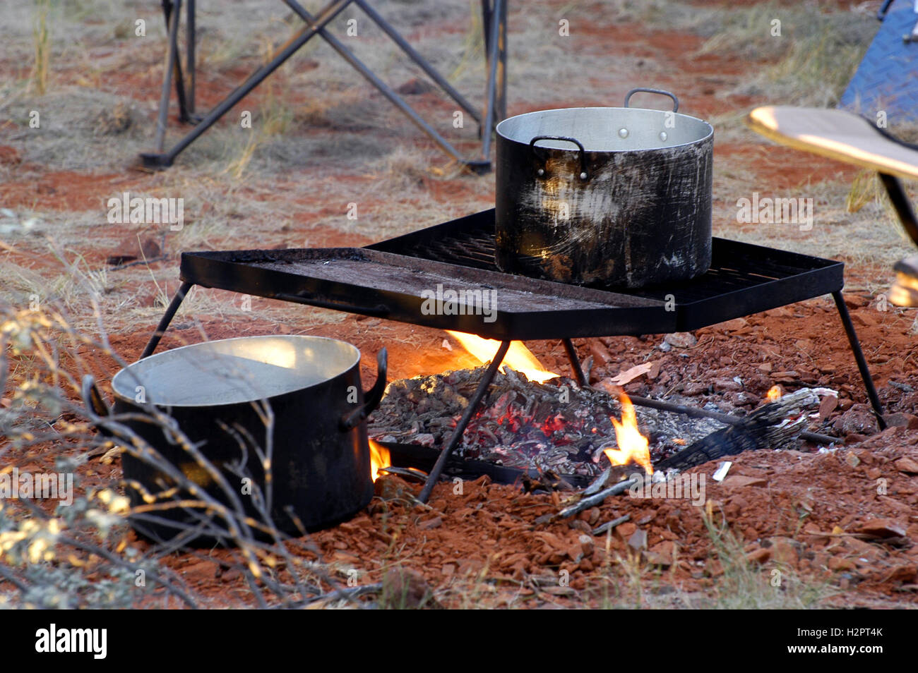 Cooking on the campfire in the Australian bush Stock Photo Alamy