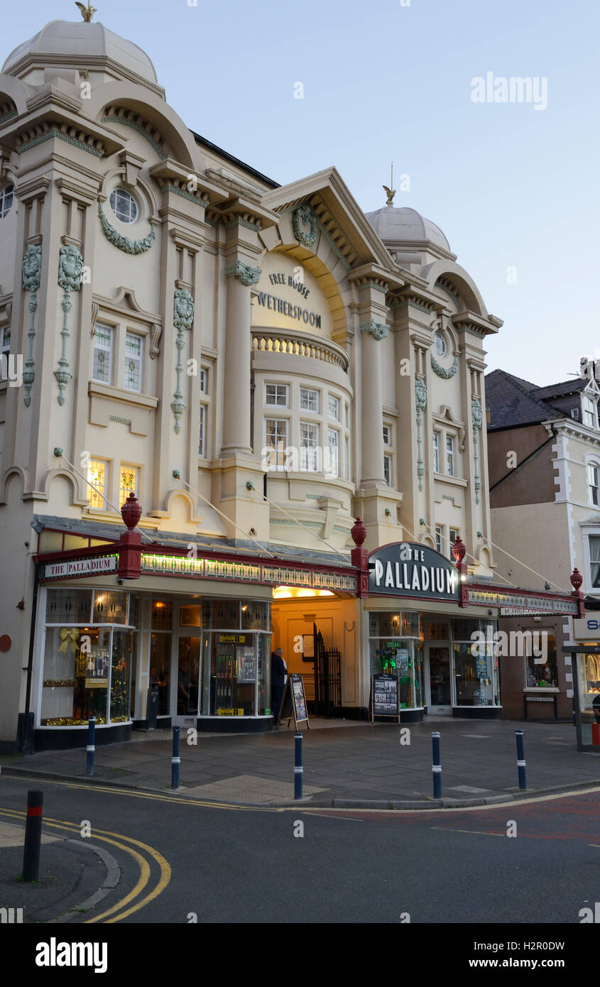 Palladium llandudno hi-res stock photography and images - Alamy