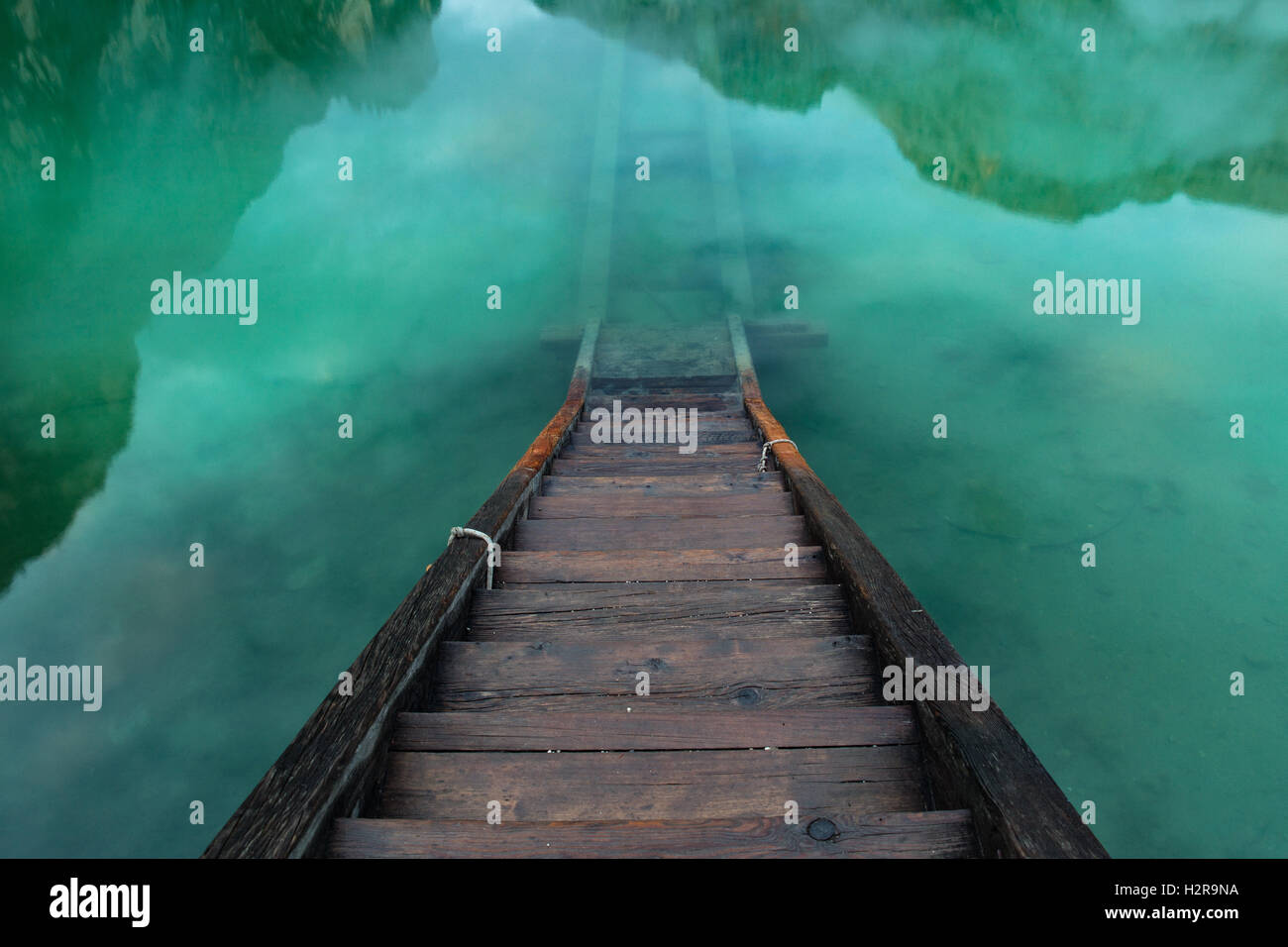 Reflect reflection stairs hi-res stock photography and images - Alamy