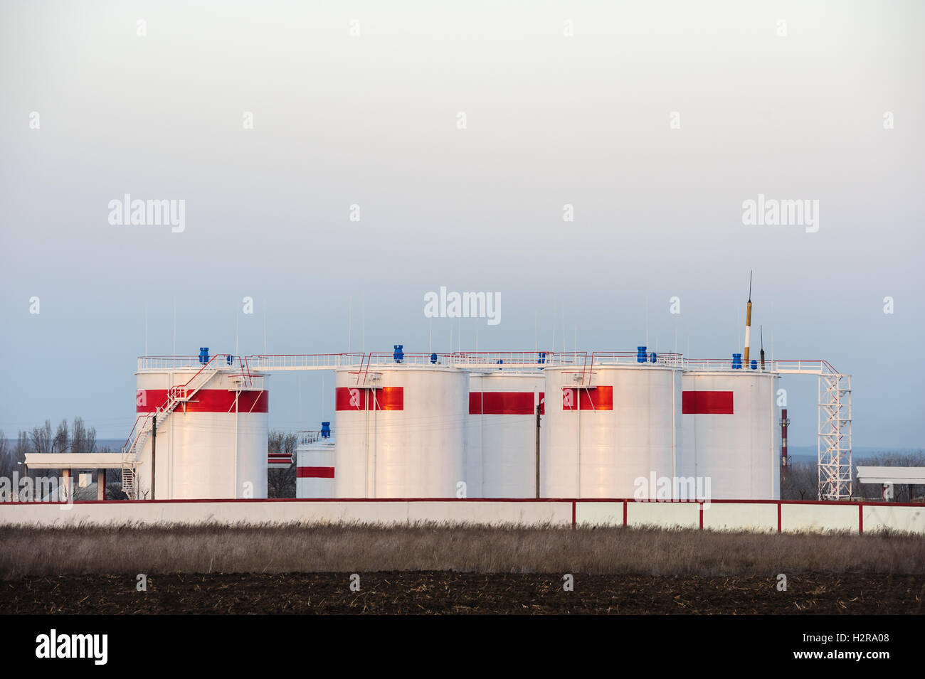 bulk oil tanks Stock Photo Alamy