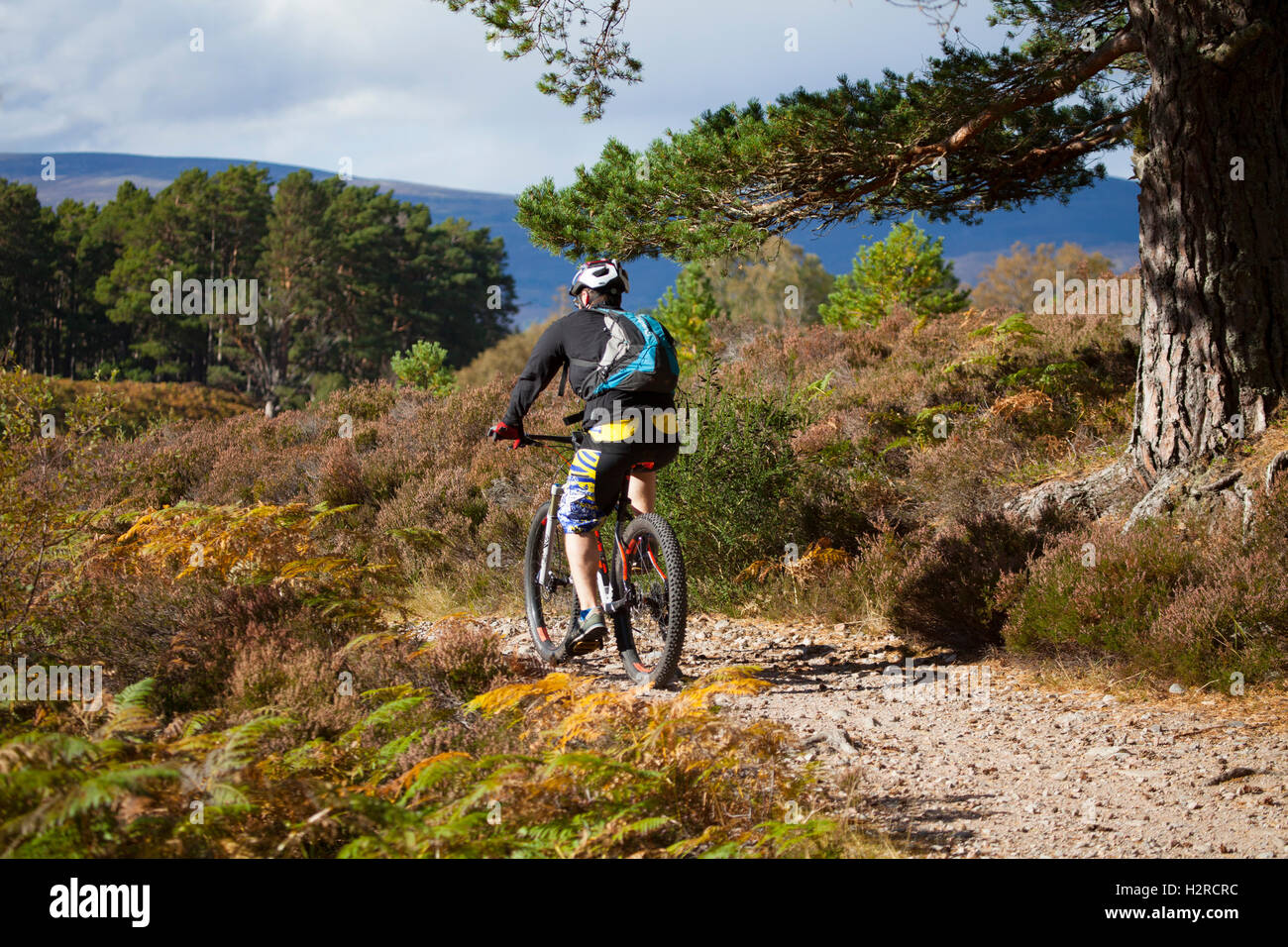Lairig ghru bike hi-res stock photography and images - Alamy