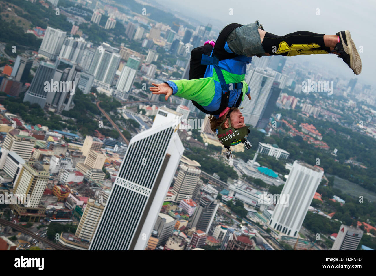 Kuala Lumpur, Malaysia. 1st Oct, 2016. KL Tower BASE Jump