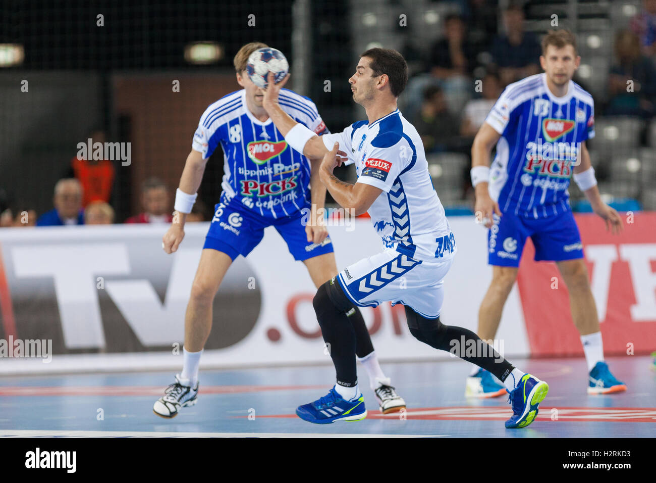 Handball jersey hi-res stock photography and images - Alamy