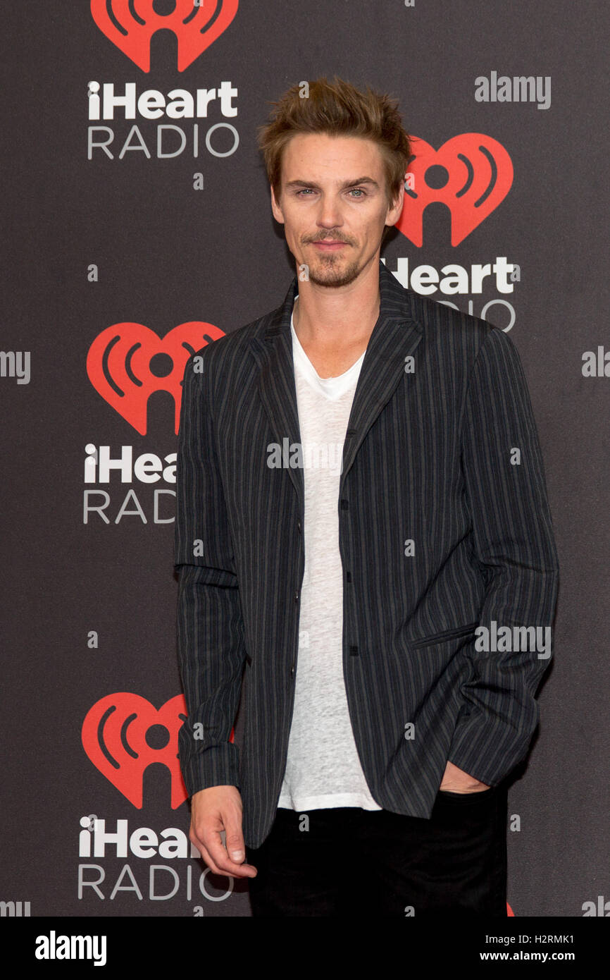 Las Vegas, Nevada, USA. 24th Sep, 2016. RILEY SMITH poses on the red