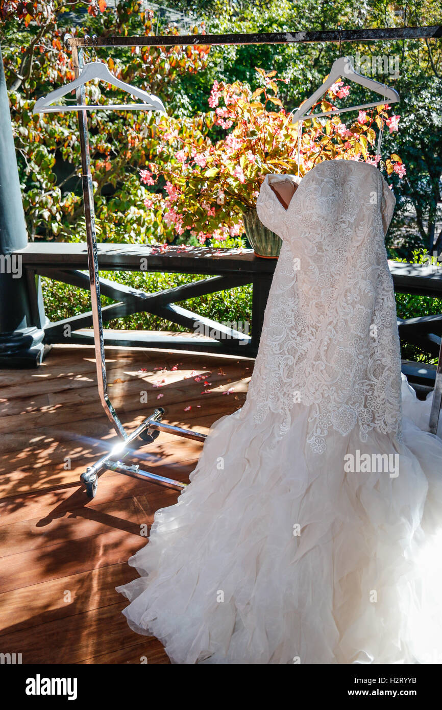 Hanger Outdoor Wedding Sister Dress Banquet