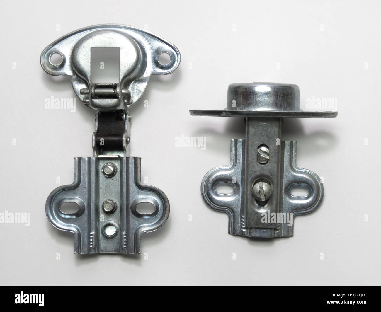 Adjusting Blum Soft Close Hinges