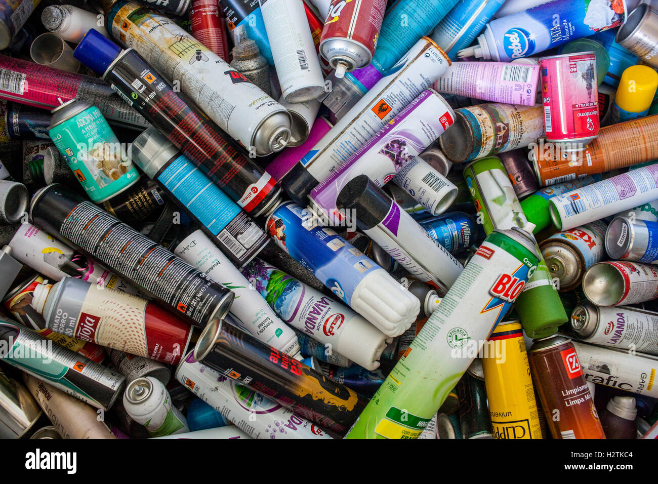 Aerosol sprays recycle hi-res stock photography and images - Alamy