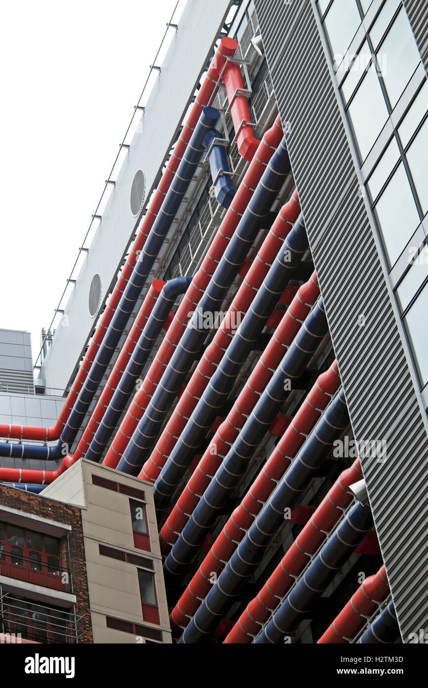 Exterior ventilation ducts on new building at Guys Hospital Cancer Centre in Southwark, South London, England, UK  KATHY DEWITT Stock Photo