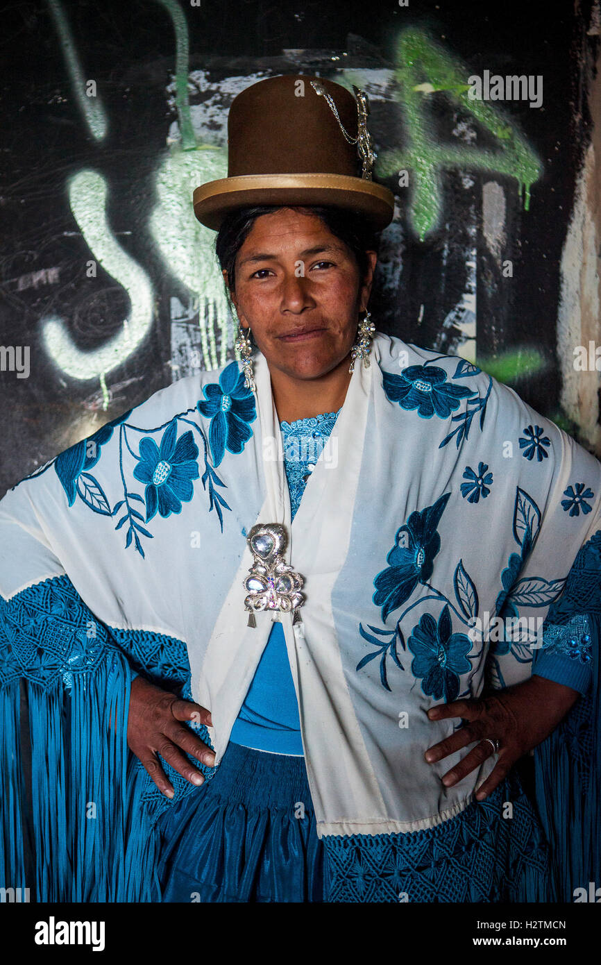 Dina, cholita female wrestler, El Alto, La Paz, Bolivia Stock Photo
