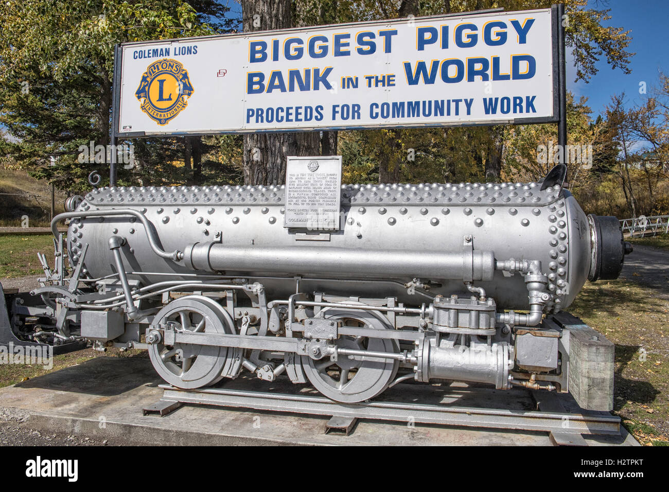 The world's biggest piggy bank in Coleman Alberta Stock Photo Alamy