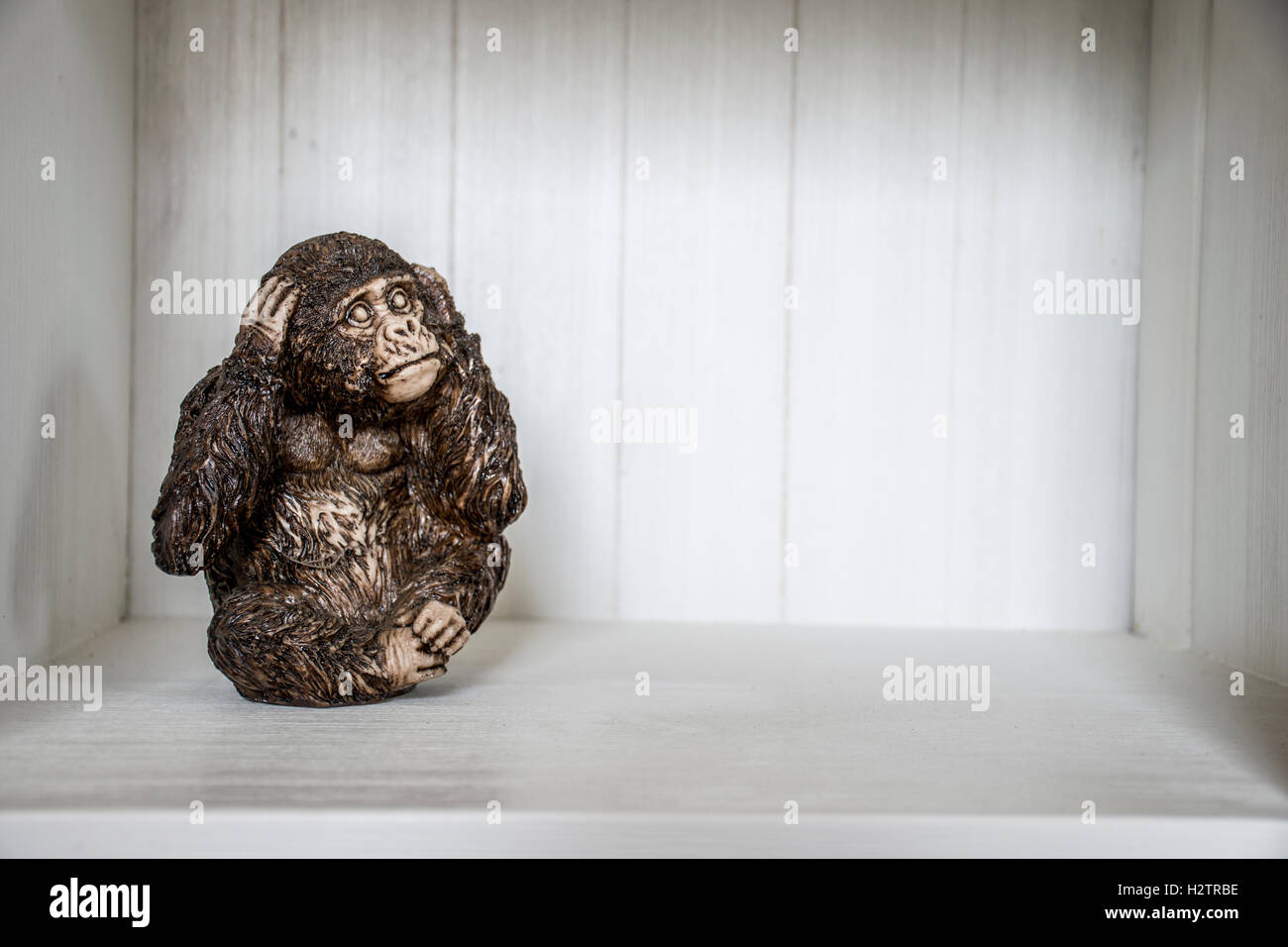 The Three Monkeys Sculpture Hear Speak see in a Box 6 Stock Photo Alamy