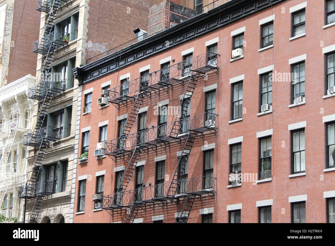 Modern red brick apartment building in New York City Stock Photo - Alamy