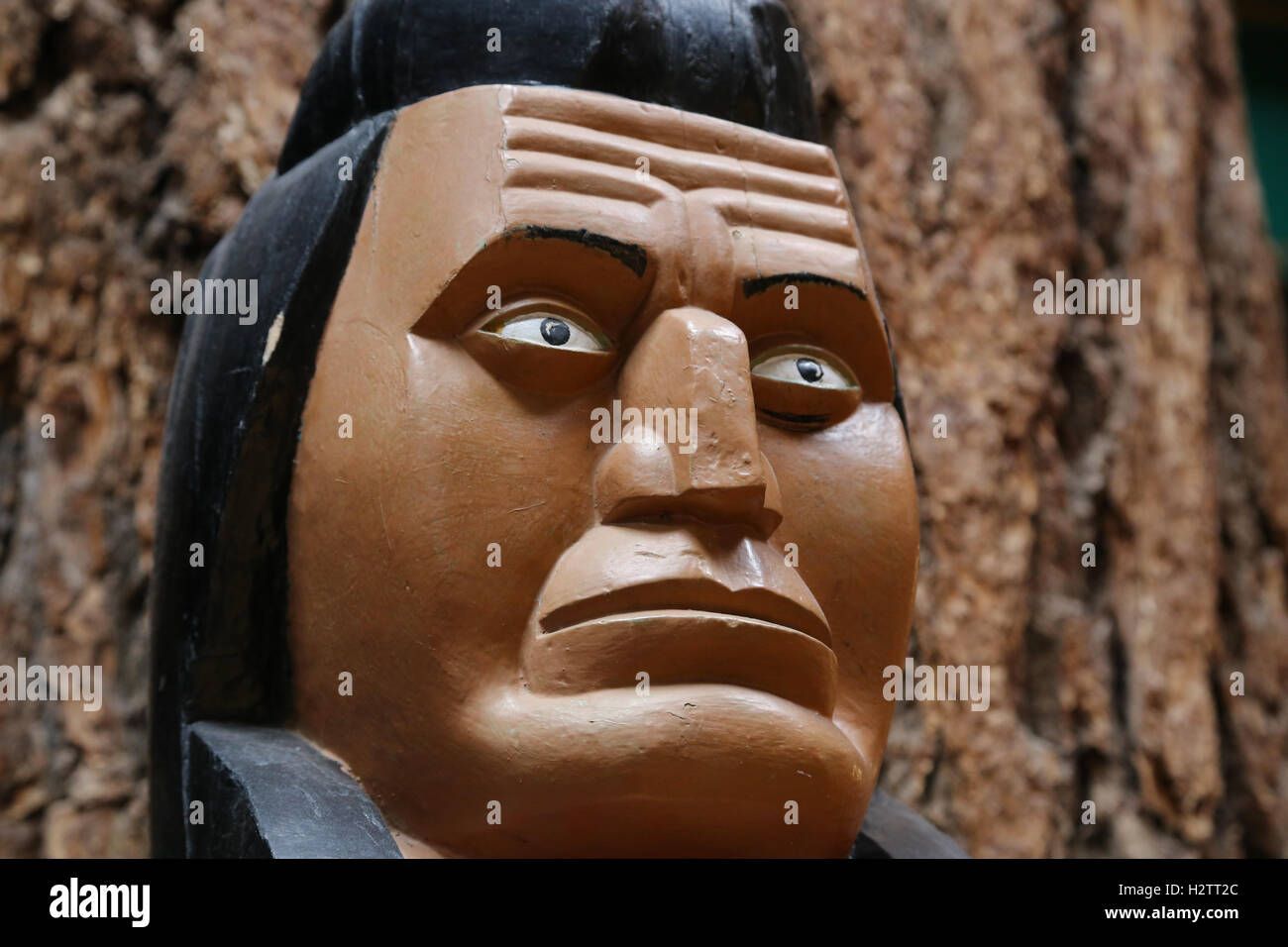 Native american indian statue hi-res stock photography and images - Alamy