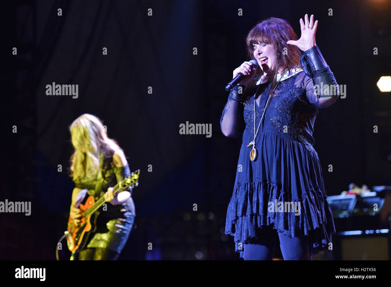 Heart performing live in concert at FirstMerit Bank Pavilion in Chicago  Featuring: Ann Wilson, Nancy Wilson Where: Chicago, Illinois, United States When: 19 Jul 2016 Stock Photo