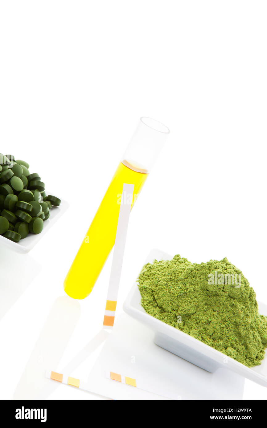 Superfood. Wheat grass, chlorella, spirulina Stock Photo Alamy