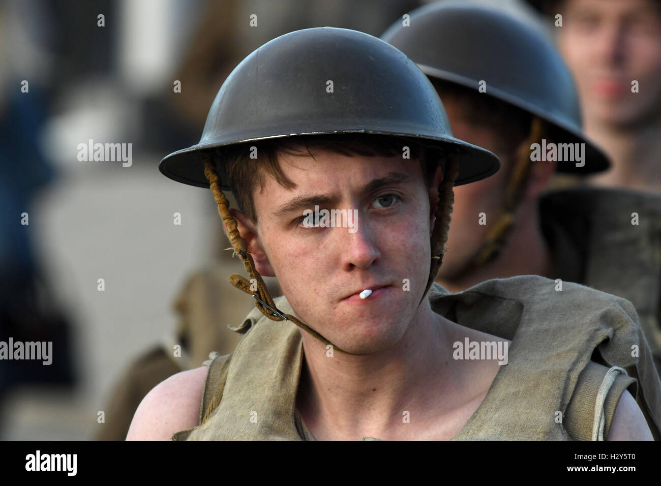 Soldiers returning from war hi-res stock photography and images - Alamy