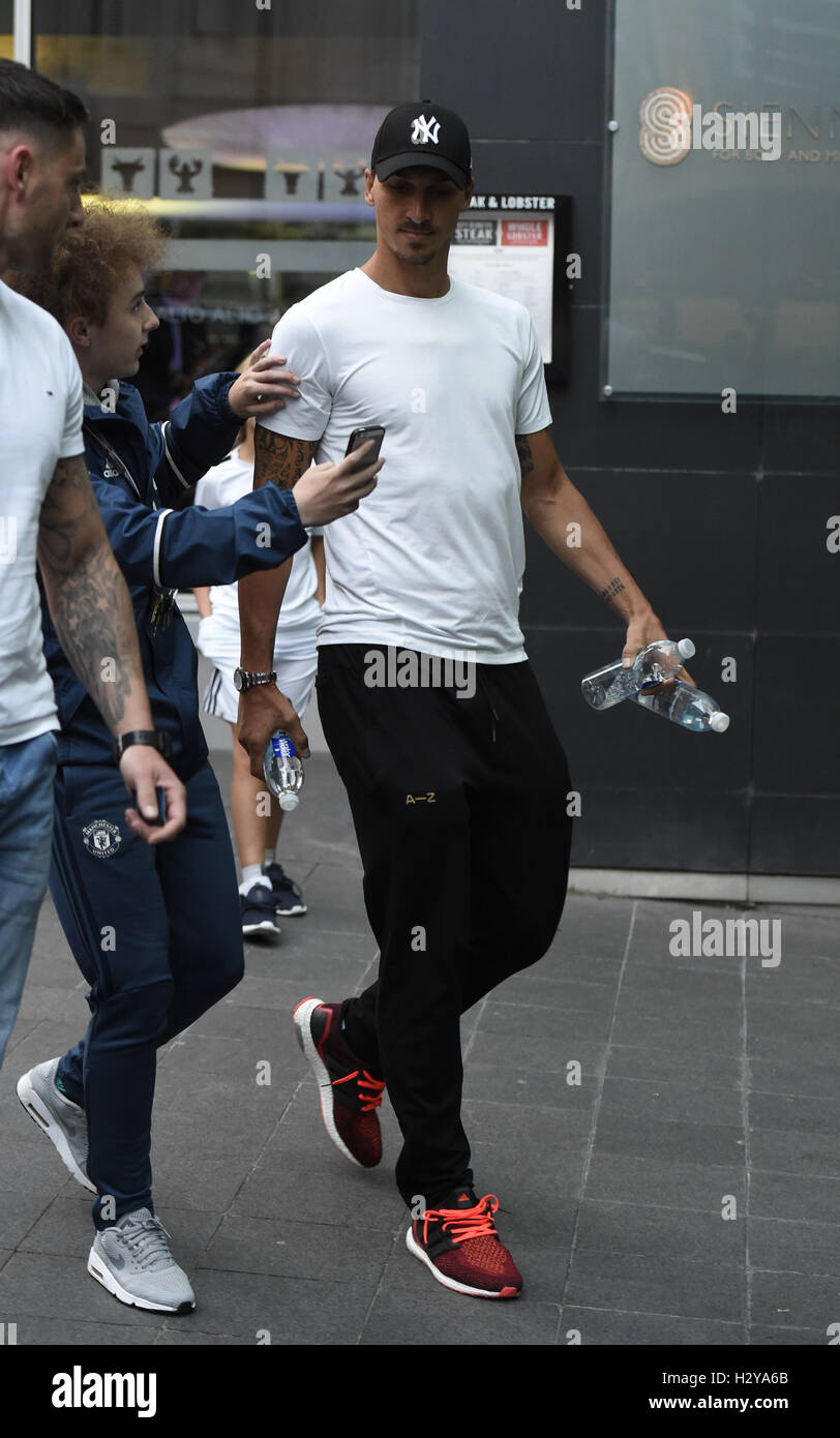 Manchester united new signing zlatan hi-res stock photography and images -  Alamy