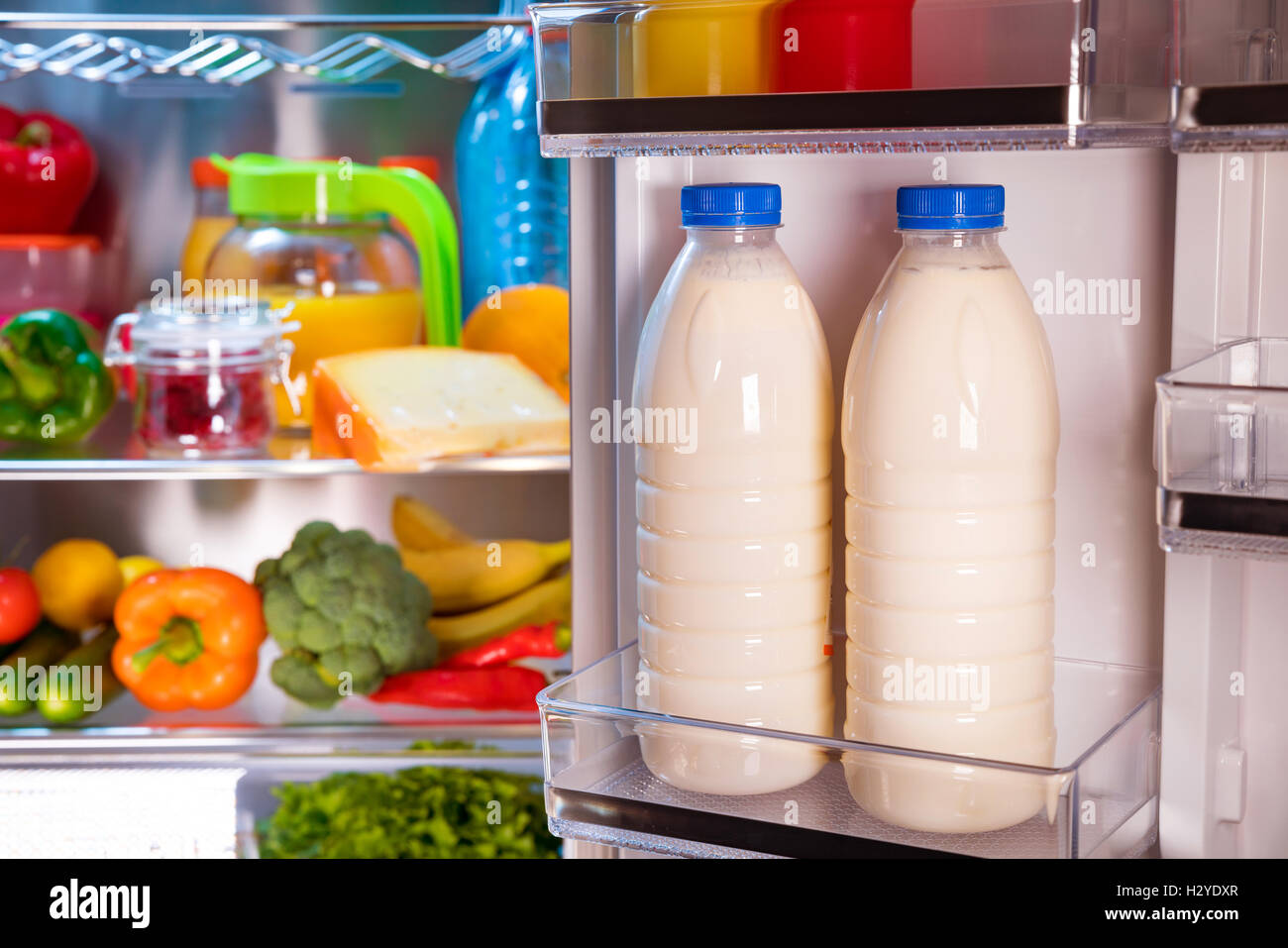 Milk bottles fridge hires stock photography and images Alamy