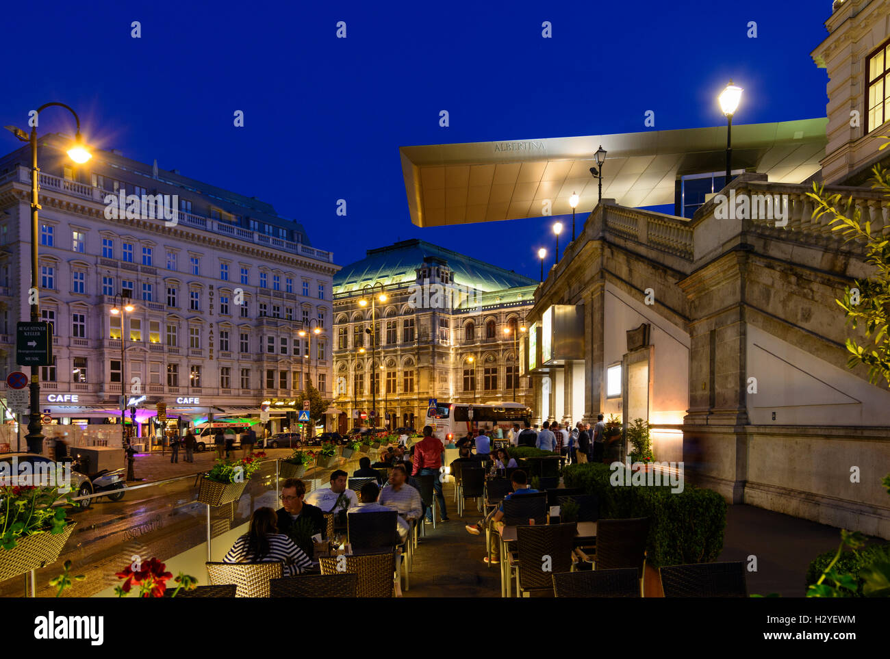 Wien, Vienna: Albertina with flying roof ' Soravia Wing ' by Hans Hollein , views to the Opera and street restaurant, 01., Wien, Stock Photo