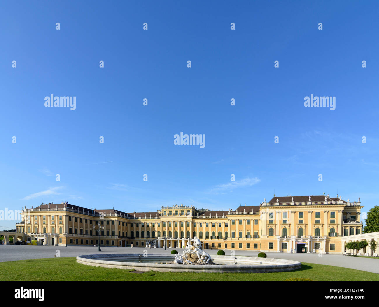 Wien, Vienna: palace chateau Schloss Schönbrunn, 13., Wien, Austria Stock Photo