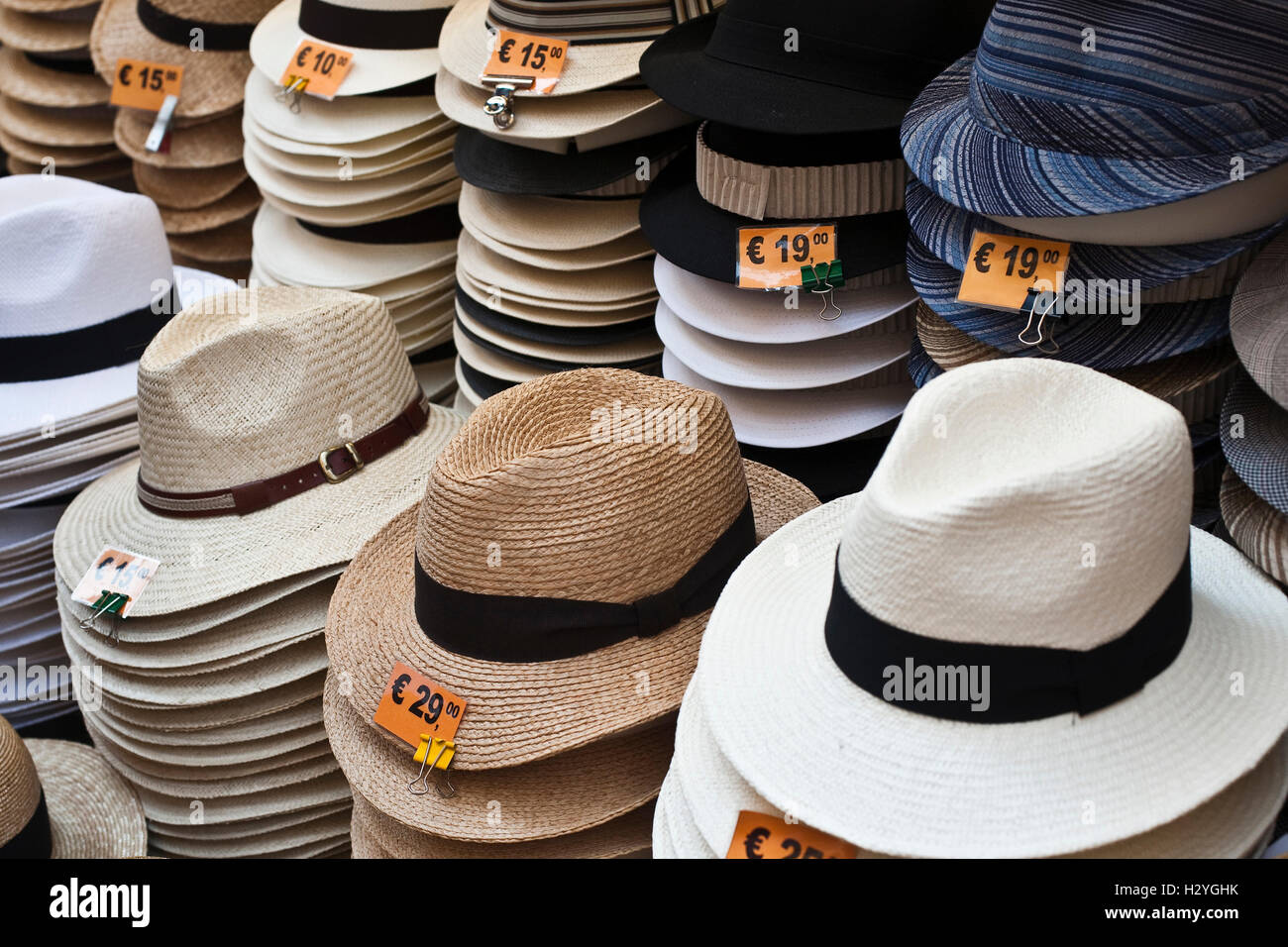 Hats For Sales High Resolution Stock Photography and Images - Alamy