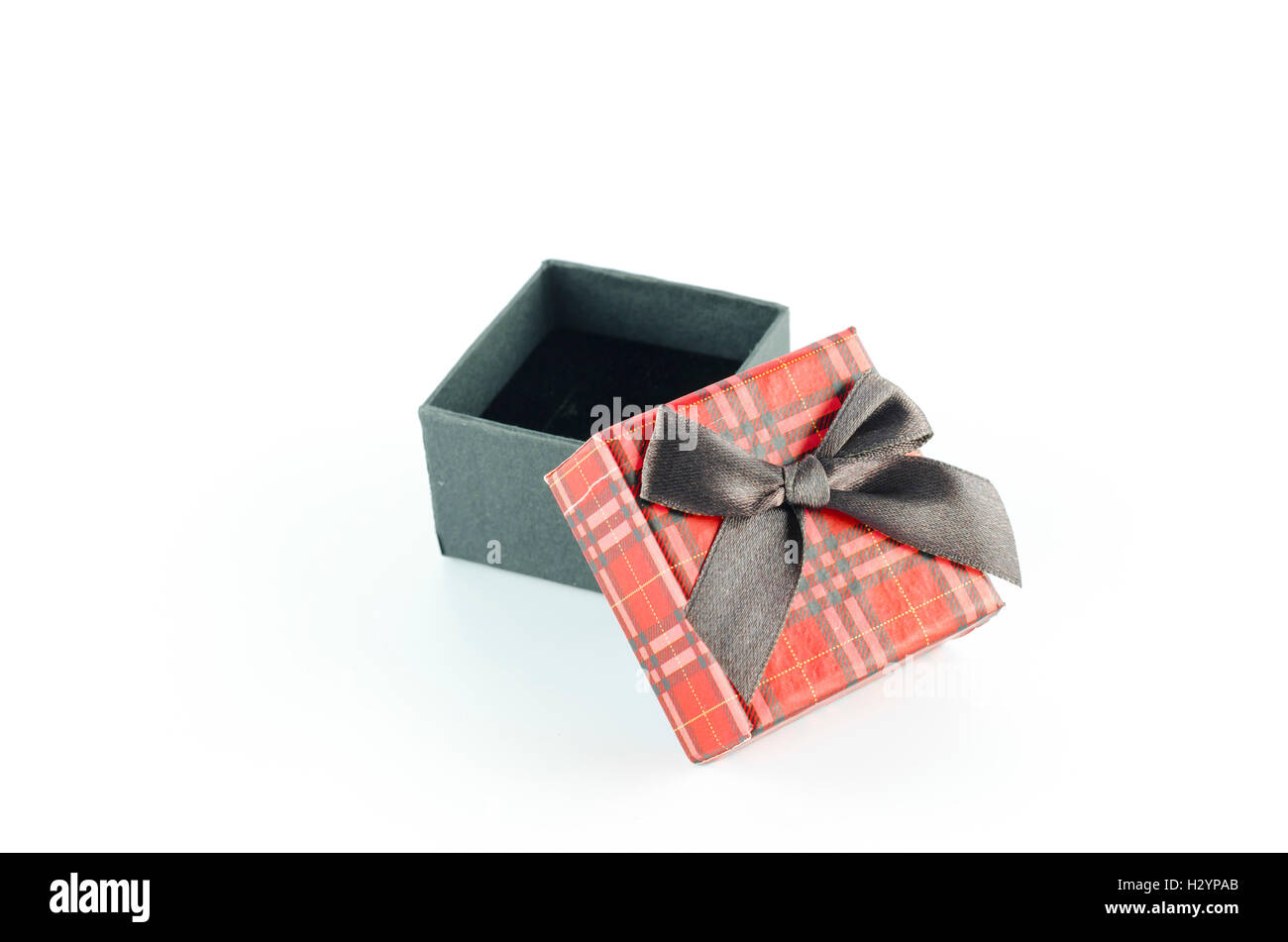 red gift box isolated on white Stock Photo - Alamy