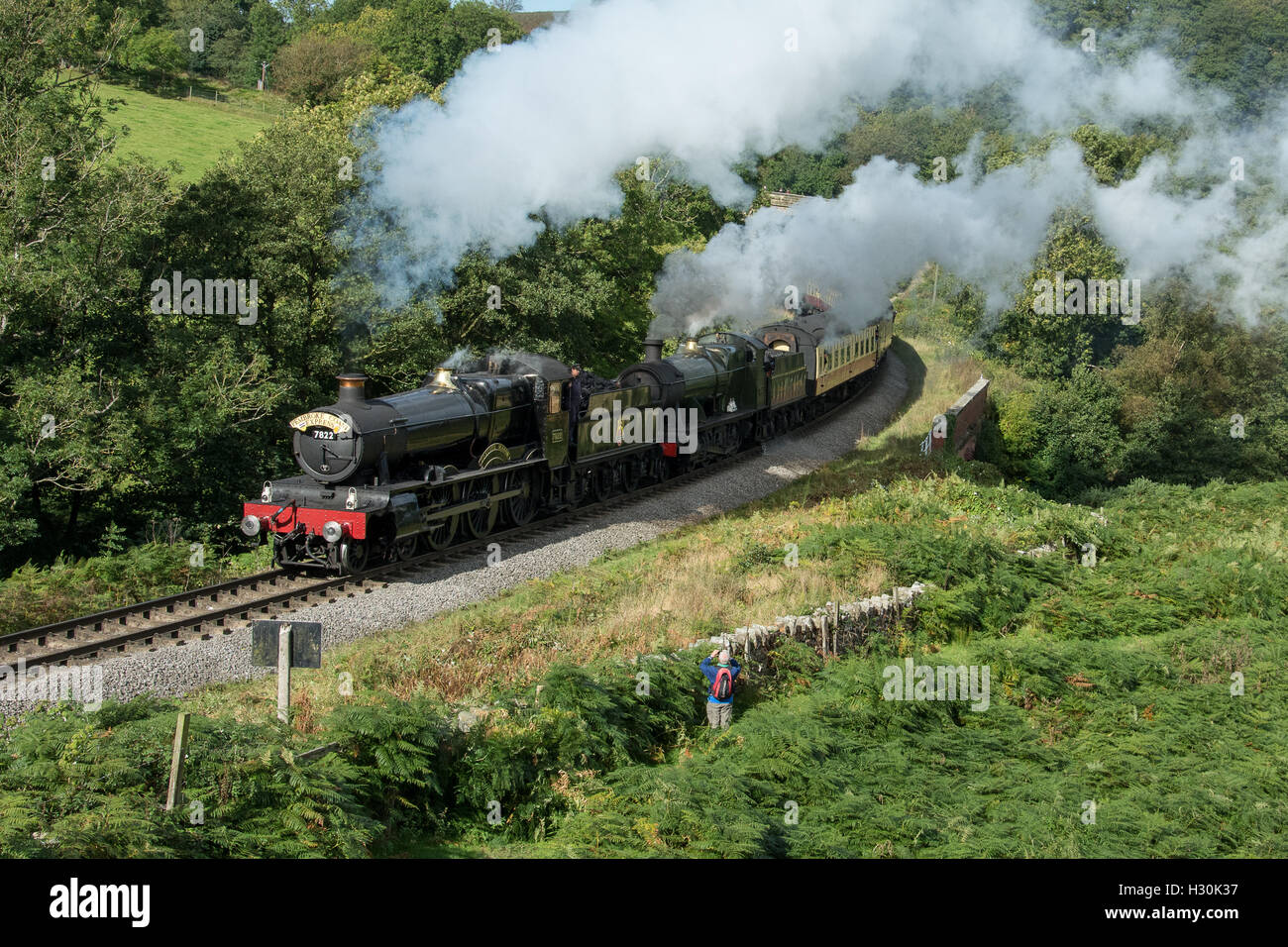 Manor 7822 Foxcote Manor and 2807 at Darnholme on the NYMR double heading a train at the Autumn Gala. Stock Photo