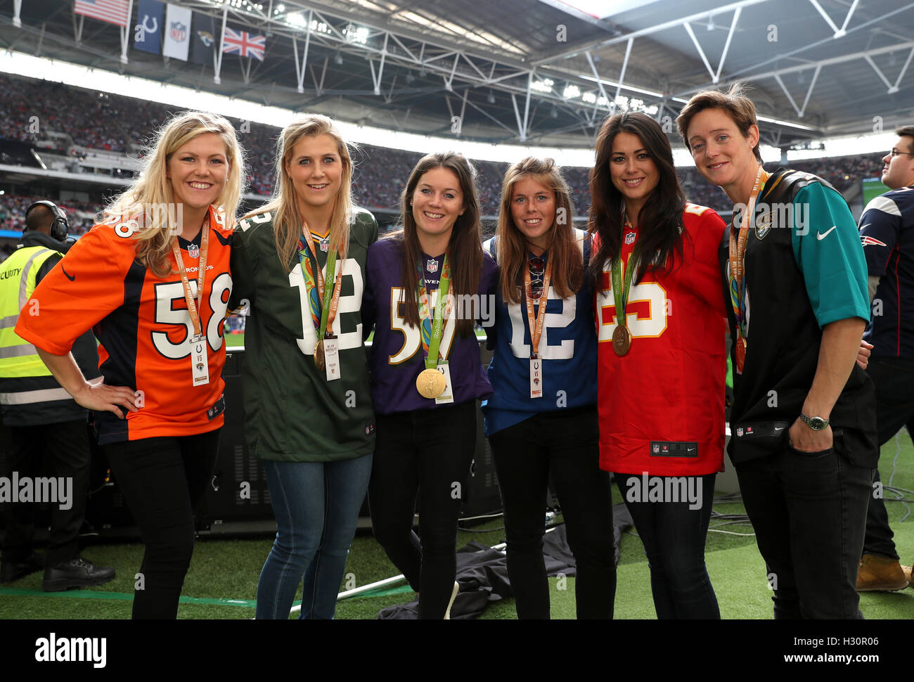 From Left To Right Members Of The Team Gb Women S Hockey Team Kirsty Mackay Georgie Twigg Laura Unsworth Joie Leigh Sam Quek And Hannah Macleod During The Nfl International Series Match At