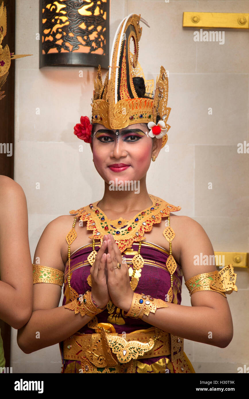 Indonesian young girls village hi-res stock photography and images - Alamy