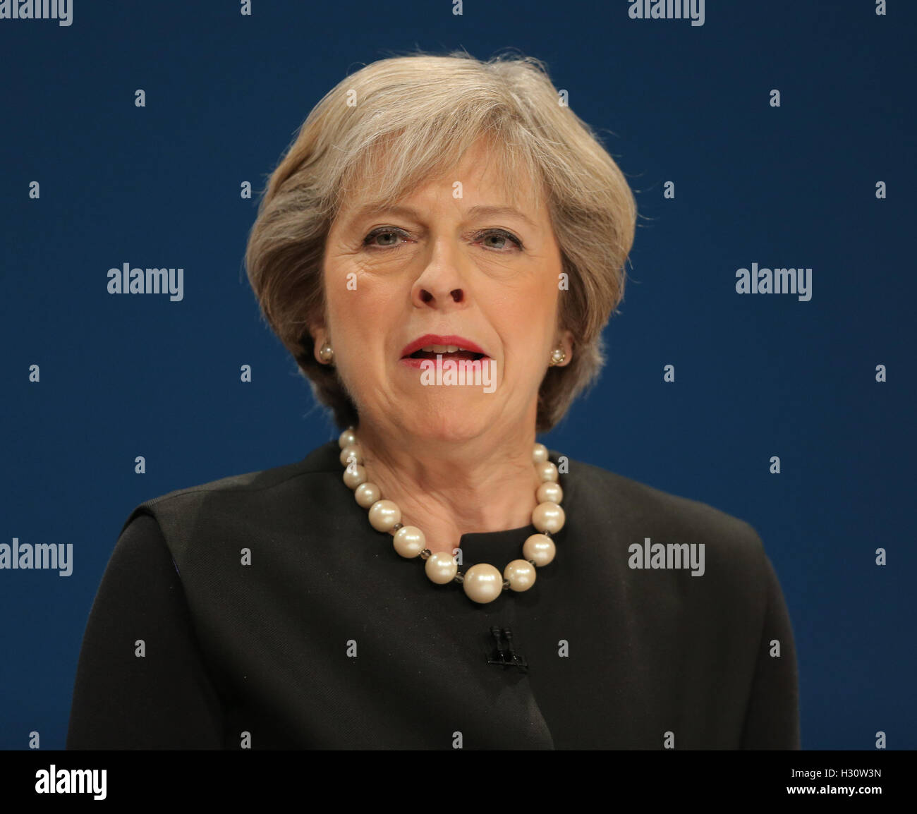 Birmingham, UK. 2nd October, 2016. Theresa May Mp Prime Minister Conservative Party Conference 2016 The Icc Birmingham, Birmingham, England 02 October 2016 Addresses The Conservative Party Conference 2016 At The Icc Birmingham, Birmingham, England Credit:  Allstar Picture Library/Alamy Live News Stock Photo