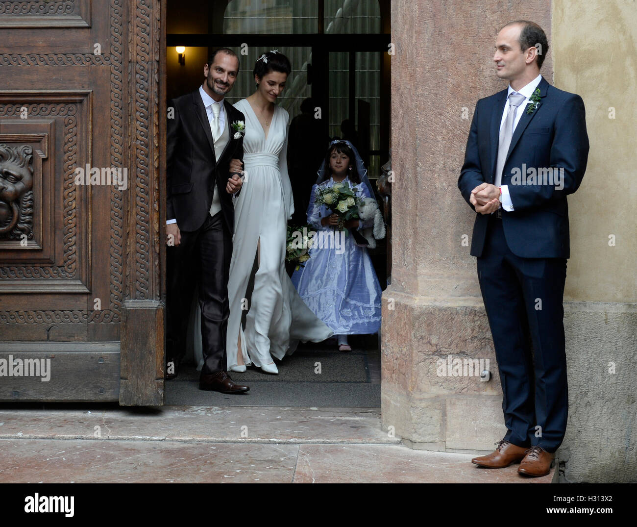 Prague, Czech Republic. 02nd Oct, 2016. Wedding of Czech-born  world-renowned dancer Jiri Bubenicek (left) at Old Town Hall, in Prague,  Czech Republic, October 2, 2016. Jiri Bubenicek married Nadina Cojocaru (in  white),