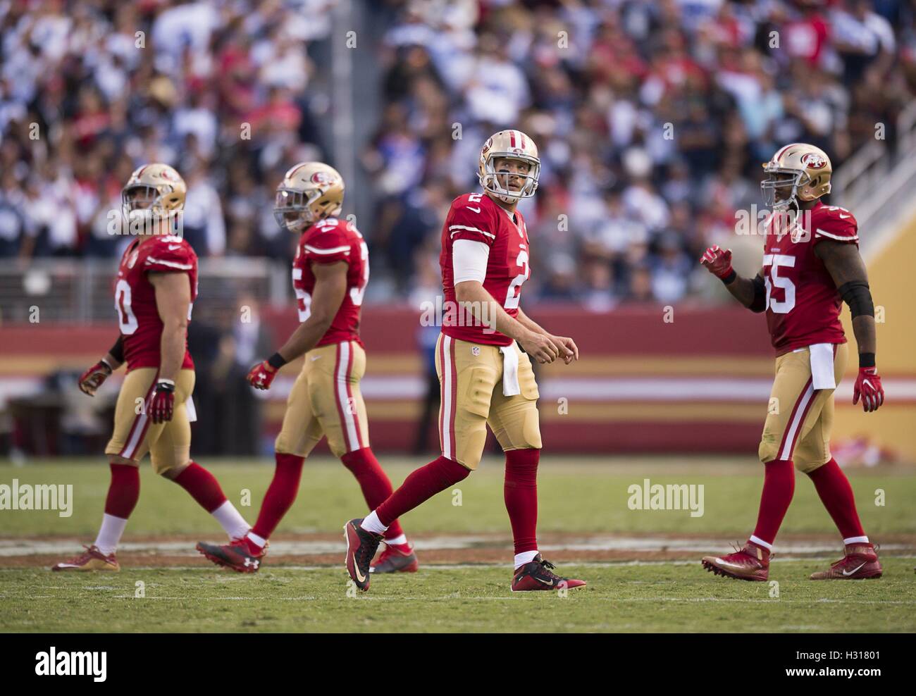 Santa Clara, California, USA. 2nd Oct, 2016. San Francisco 49ers quarterback Blaine Gabbert (2) looks at scoreboard after the 49ers last drive against the Dallas Cowboys in the fourth quarter during a game at Levi's Stadium on Sunday October 2, 2016 in Santa Clara, Calif. © Paul Kitagaki Jr/Sacramento Bee/ZUMA Wire/Alamy Live News Stock Photo