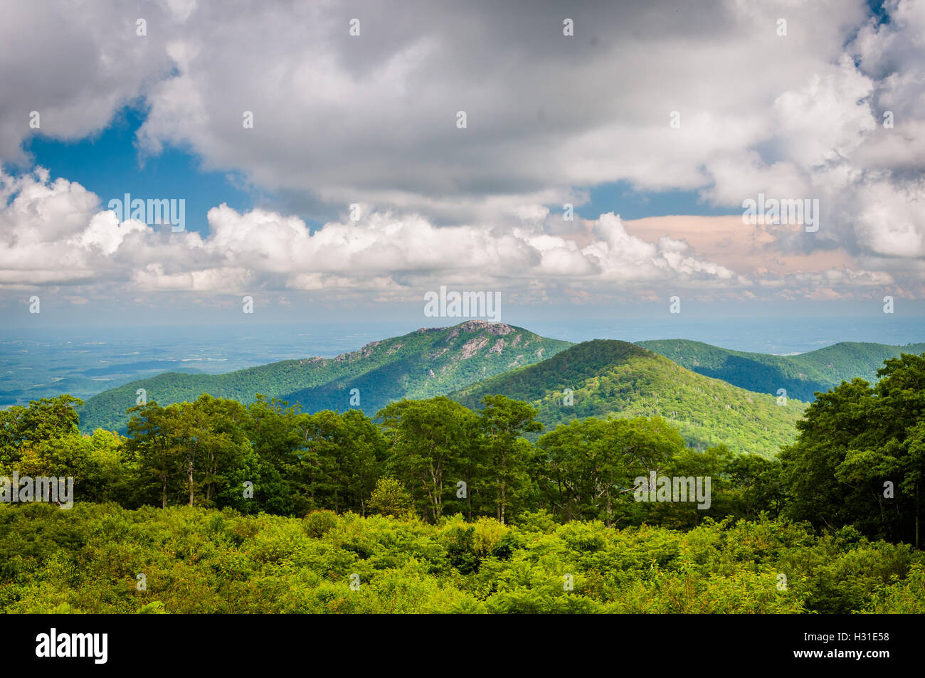 View of Old Rag Mountain from Thoroughfare Overlook, on Skyline Drive ...