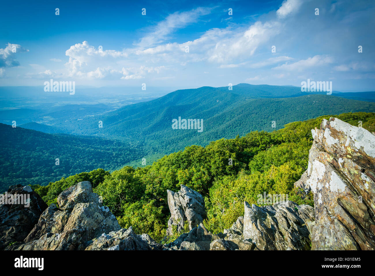 Blue ridge mountains view hi-res stock photography and images - Alamy