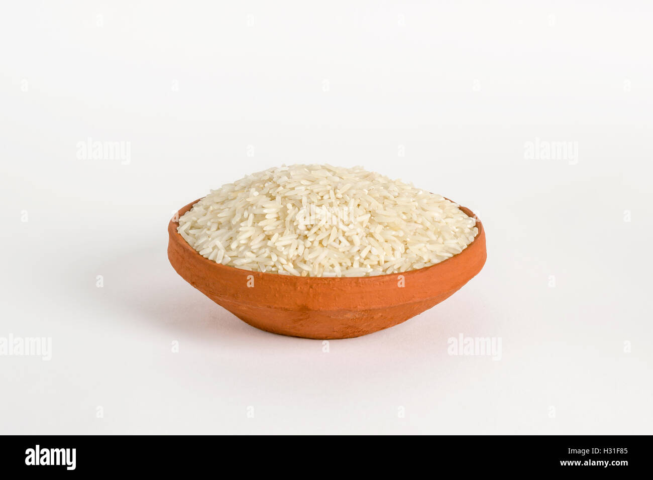 Bowl of uncooked basmati rice hires stock photography and images Alamy