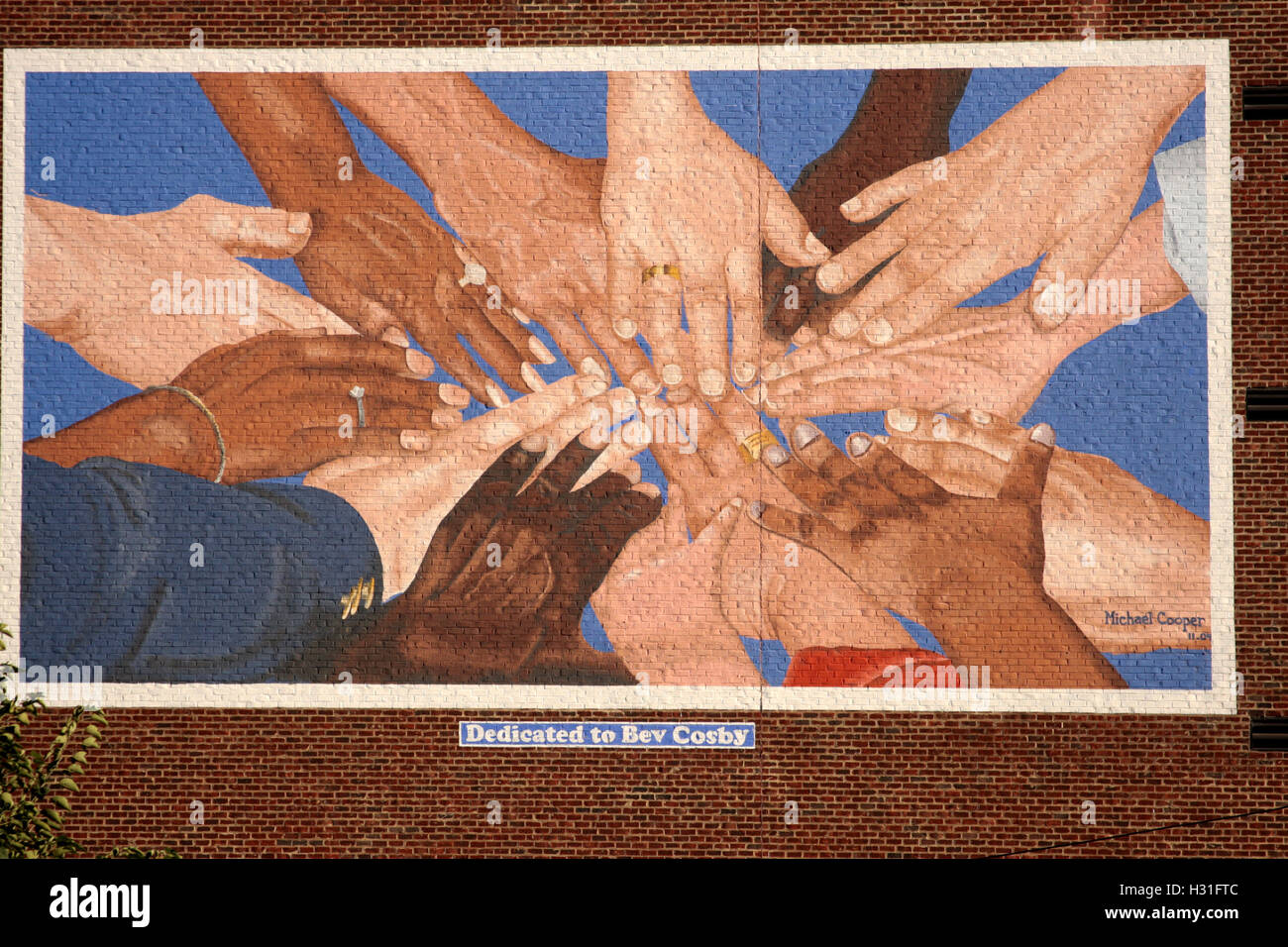Lynchburg, Virginia, USA. Wall mural commissioned as a tribute to the late Rev. Bev Cosby, a local minister/social activist. Stock Photo