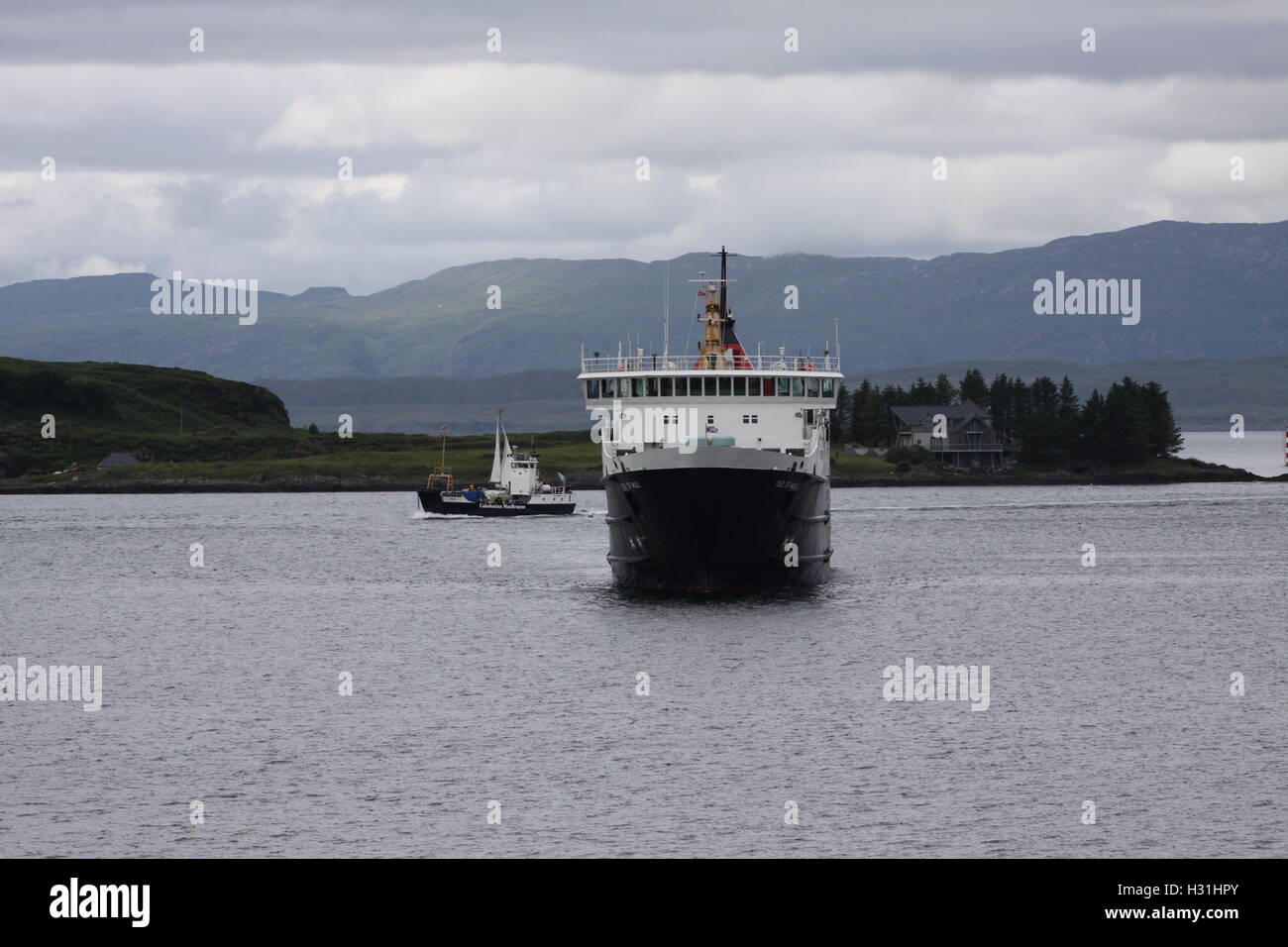 Calmac ferries hi-res stock photography and images - Alamy